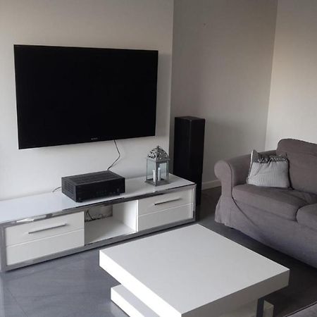 Dom Dabrowka Poznan Apartment Paledzie Ngoại thất bức ảnh