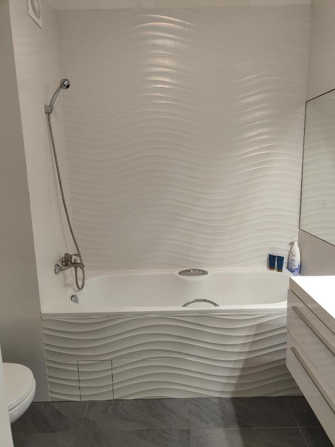 Dom Dabrowka Poznan Apartment Paledzie Ngoại thất bức ảnh