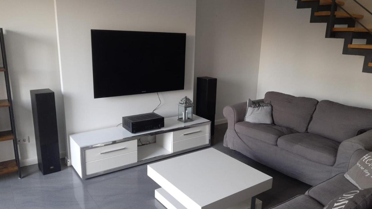 Dom Dabrowka Poznan Apartment Paledzie Ngoại thất bức ảnh