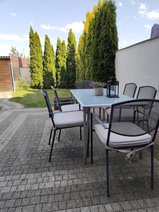 Dom Dabrowka Poznan Apartment Paledzie Ngoại thất bức ảnh
